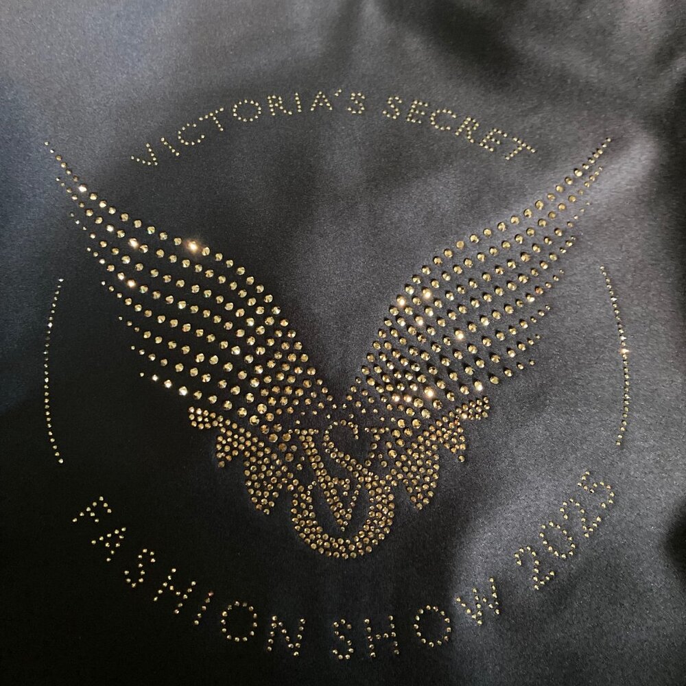 Victoria Secret Tote - Picture 4 of 4